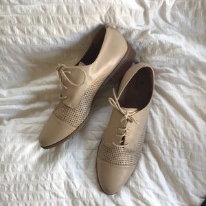Susina Oxfords in Nude Size 11